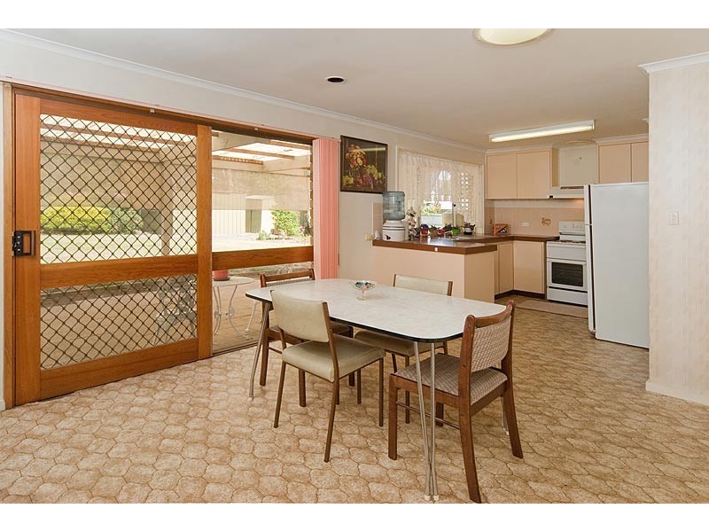 27 Victoria Road, Mount Barker SA 5251