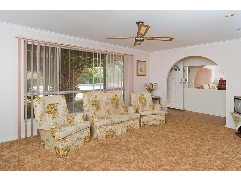 27 Victoria Road, Mount Barker SA 5251