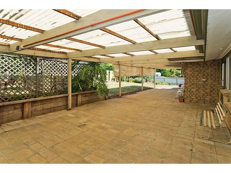 27 Victoria Road, Mount Barker SA 5251