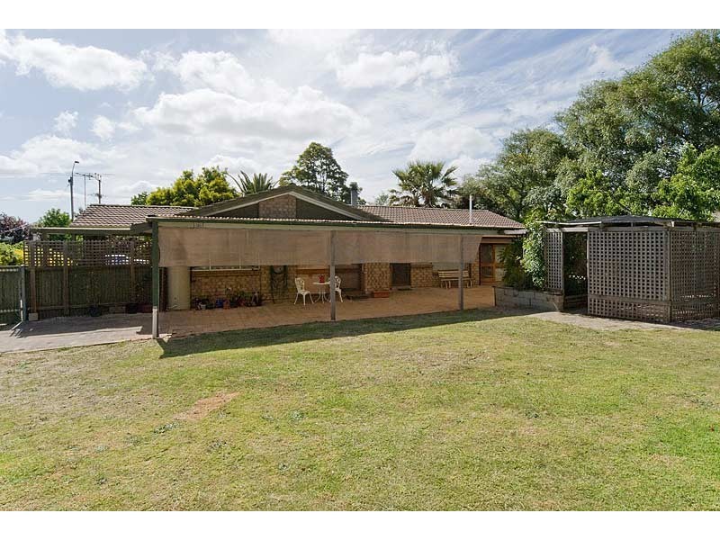 27 Victoria Road, Mount Barker SA 5251