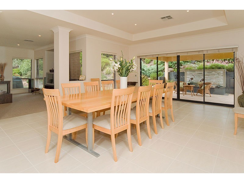 18 Burnbank Way, Mount Barker SA 5251