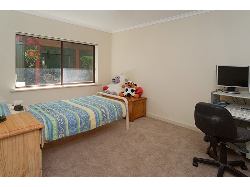 37 Wychwood Grove, Upper Sturt SA 5156