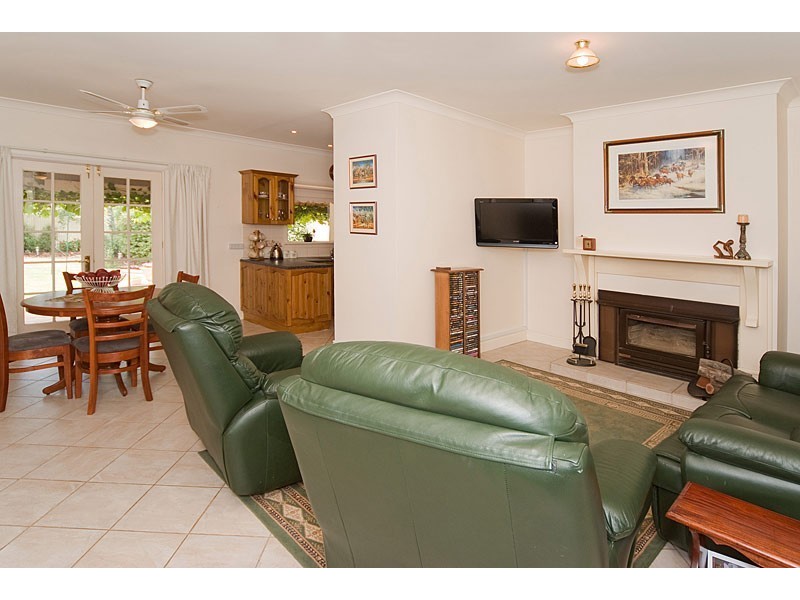 2 Hereford Avenue, Hahndorf SA 5245