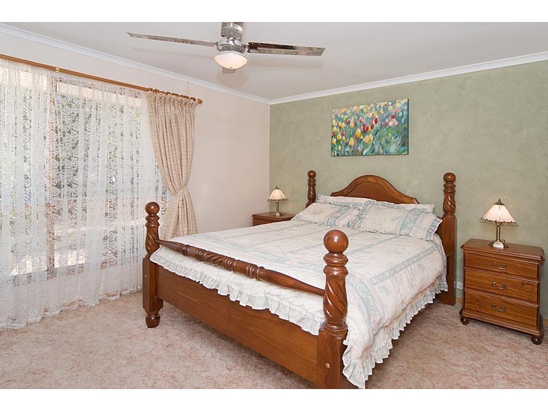 10 Lewis Avenue, Mount Barker SA 5251