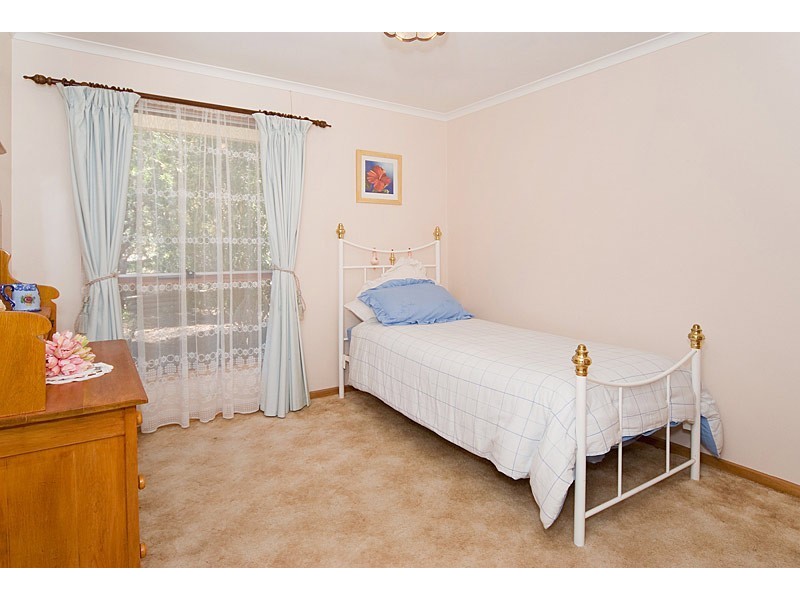 10 Lewis Avenue, Mount Barker SA 5251