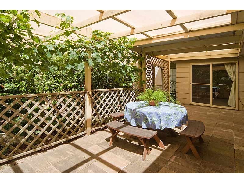 10 Lewis Avenue, Mount Barker SA 5251