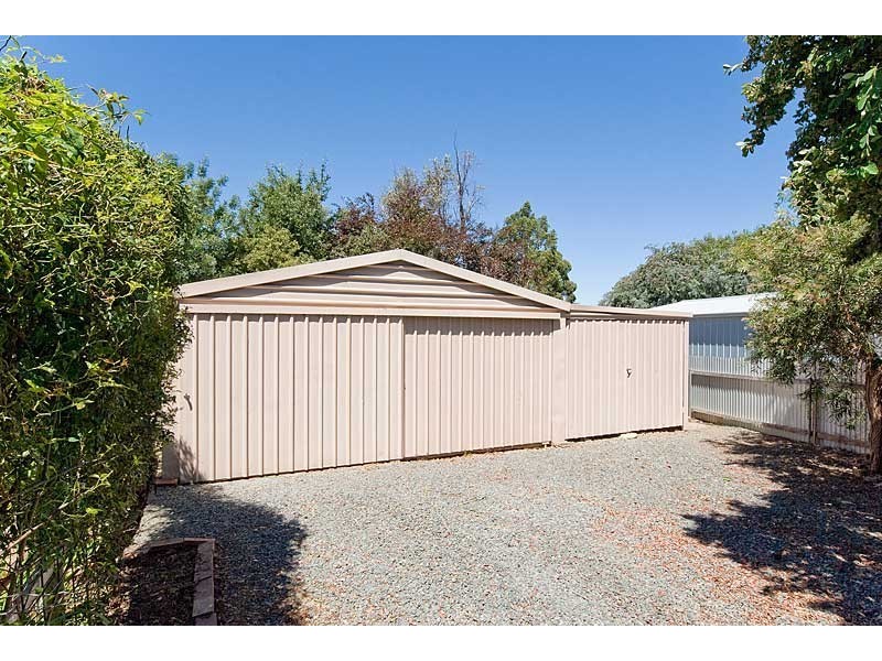 10 Lewis Avenue, Mount Barker SA 5251