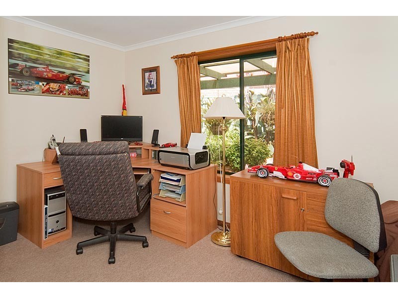 6 Dutch Close, Mount Barker SA 5251