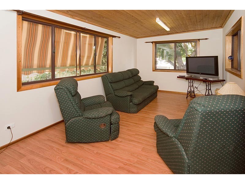 12 Victoria Road, Mount Barker SA 5251