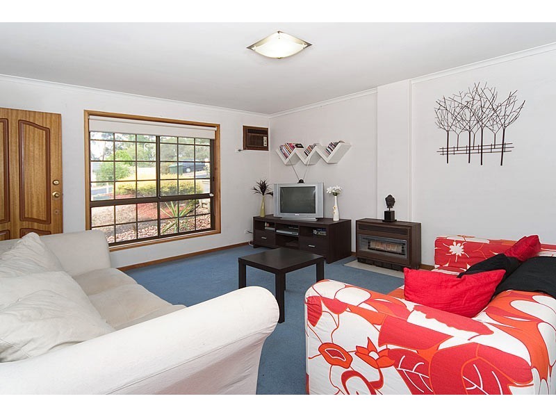 2/1 Ween Avenue, Happy Valley SA 5159