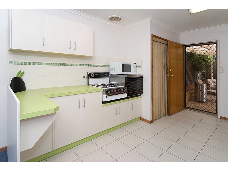 2/1 Ween Avenue, Happy Valley SA 5159