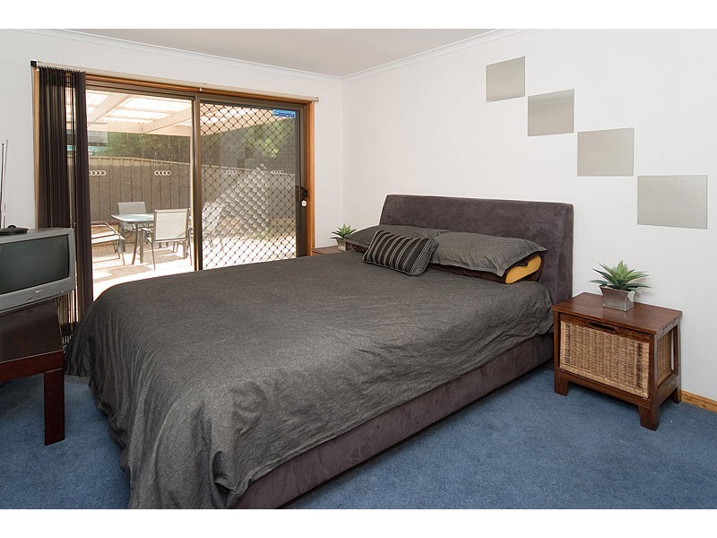 2/1 Ween Avenue, Happy Valley SA 5159