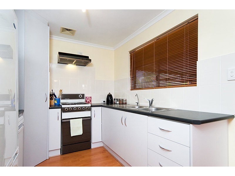30 Lewis Avenue, Mount Barker SA 5251