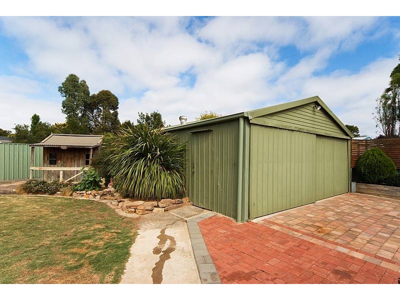 30 Lewis Avenue, Mount Barker SA 5251