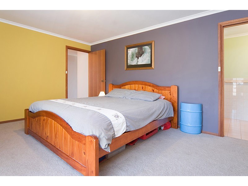 94 Hurling Drive, Mount Barker SA 5251