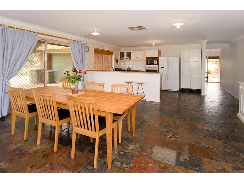 25 Smeaton Crescent, Littlehampton SA 5250