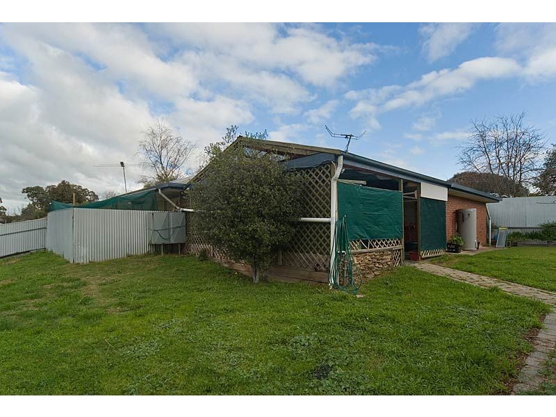 9 Carr Street, Mount Barker SA 5251