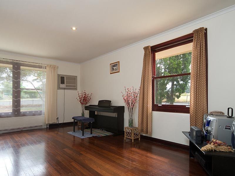 12 Armstrong Street, Mount Barker SA 5251