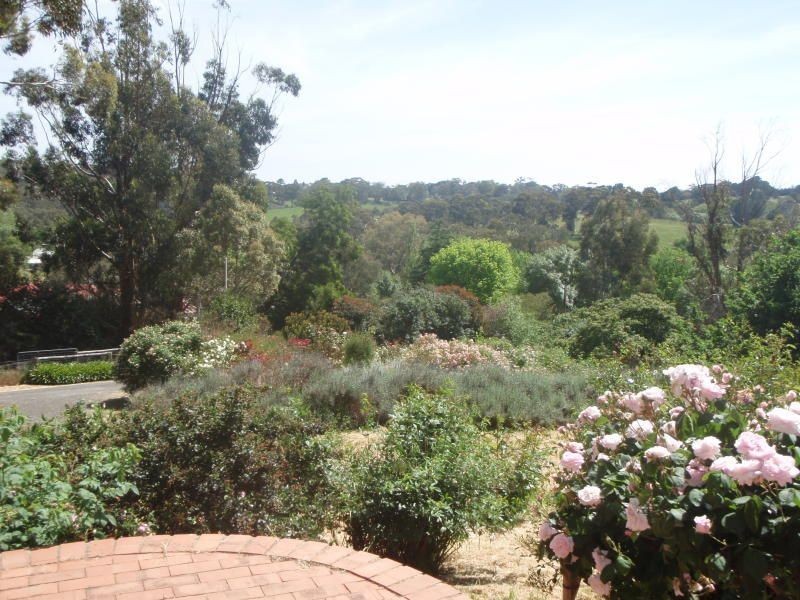 4 Boehm Dv, Hahndorf SA 5245