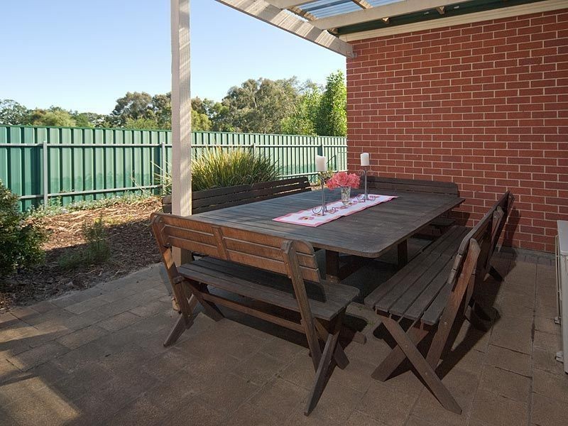 39 Adelaide Road, Mount Barker SA 5251