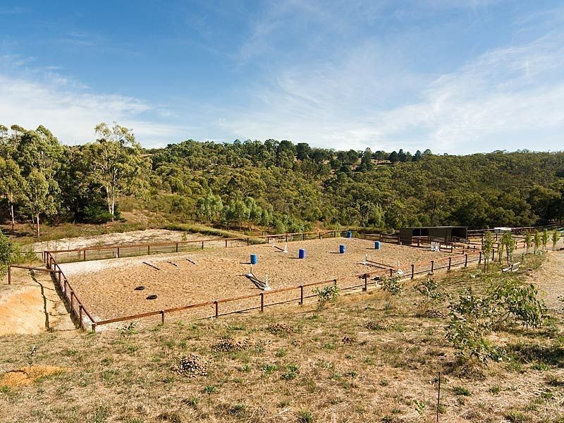 “Dunrovin” Leslie Creek Road, Mylor SA 5153