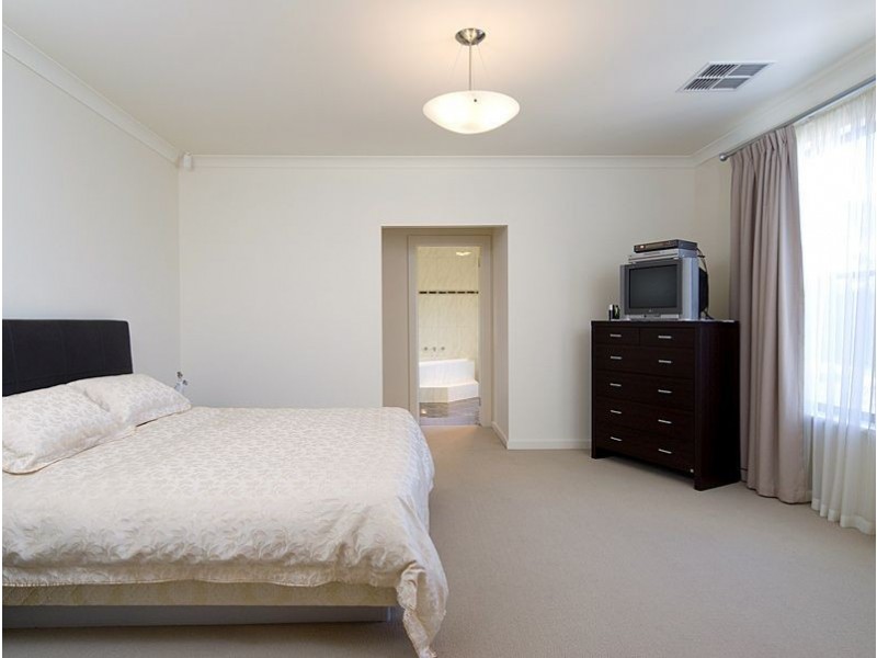 15 Yaktanga Way, Mount Barker SA 5251