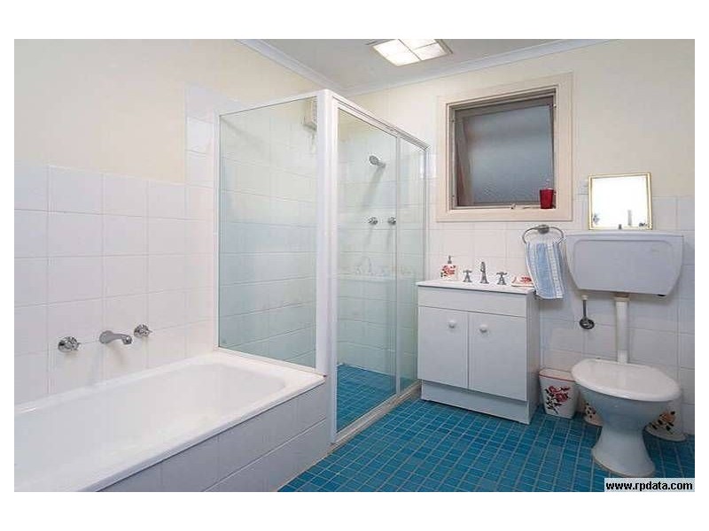 2 Dumas Street, Mount Barker SA 5251