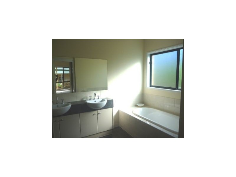 5 Lady Bute Dv, Mount Barker SA 5251