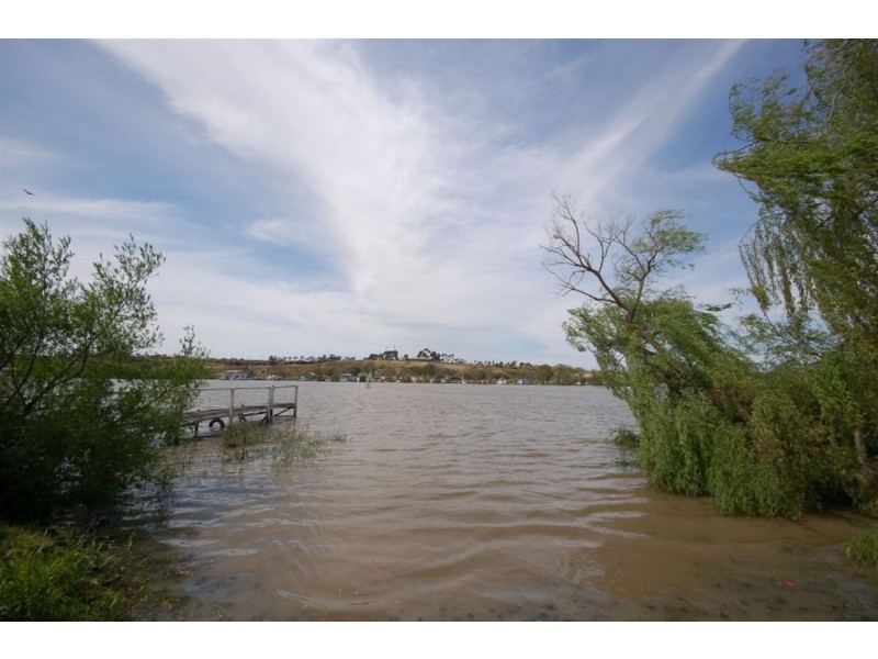 Shack 120/Lot 1 104-105 Sturt Reserve Road Murray Bridge, Murray Bridge SA 5253