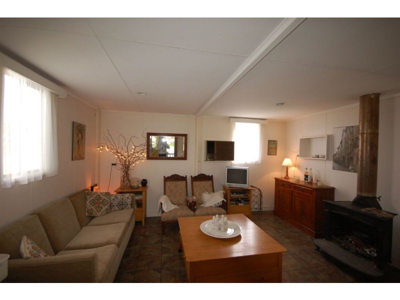 Shack 42 Mannum-Purnong Road, Mannum SA 5238