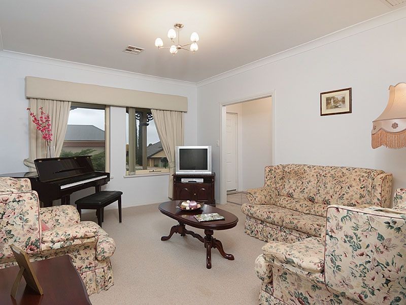 2 Warriparinga Avenue, Craigburn Farm SA 5051