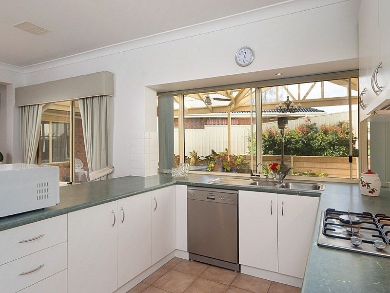 2 Warriparinga Avenue, Craigburn Farm SA 5051