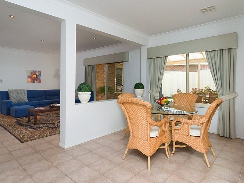 2 Warriparinga Avenue, Craigburn Farm SA 5051