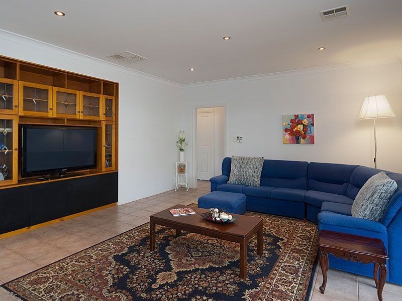 2 Warriparinga Avenue, Craigburn Farm SA 5051