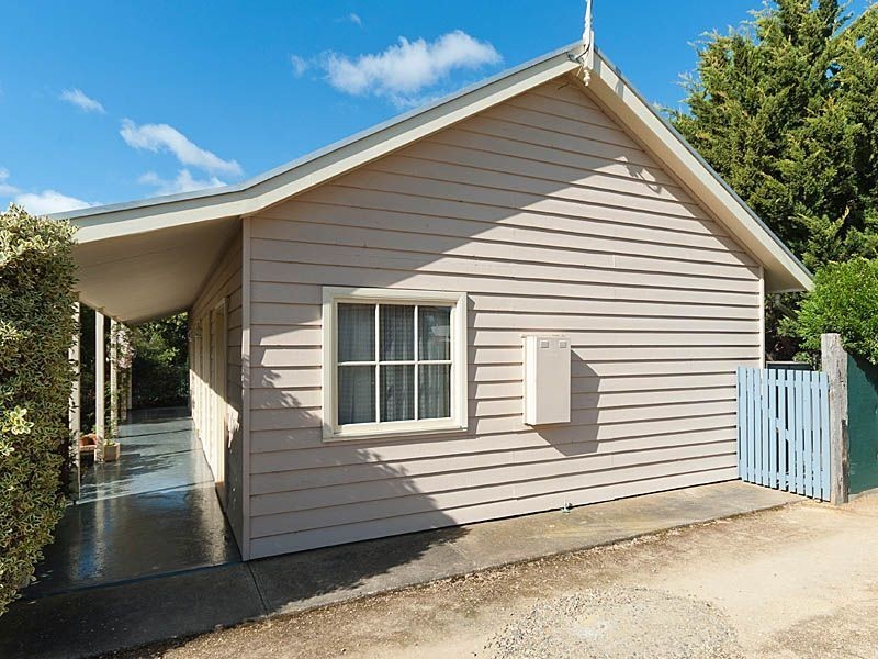 20 Weeroona Drive, Milang SA 5256