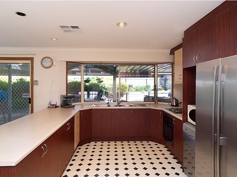 5 Heinrich Court, Mount Barker SA 5251