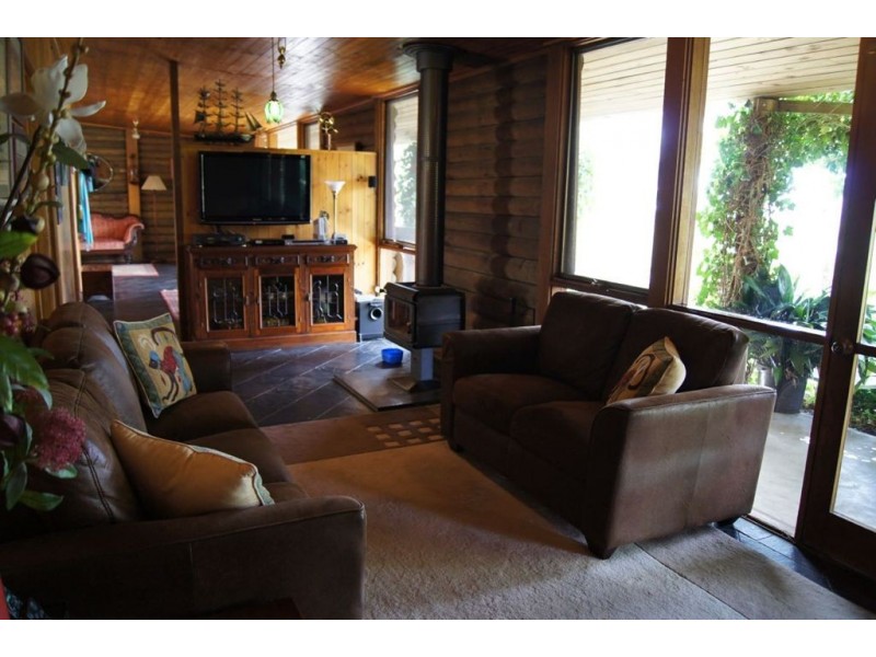 108 Emmett Road, Crafers West SA 5152