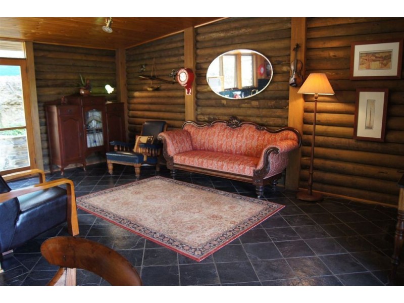 108 Emmett Road, Crafers West SA 5152