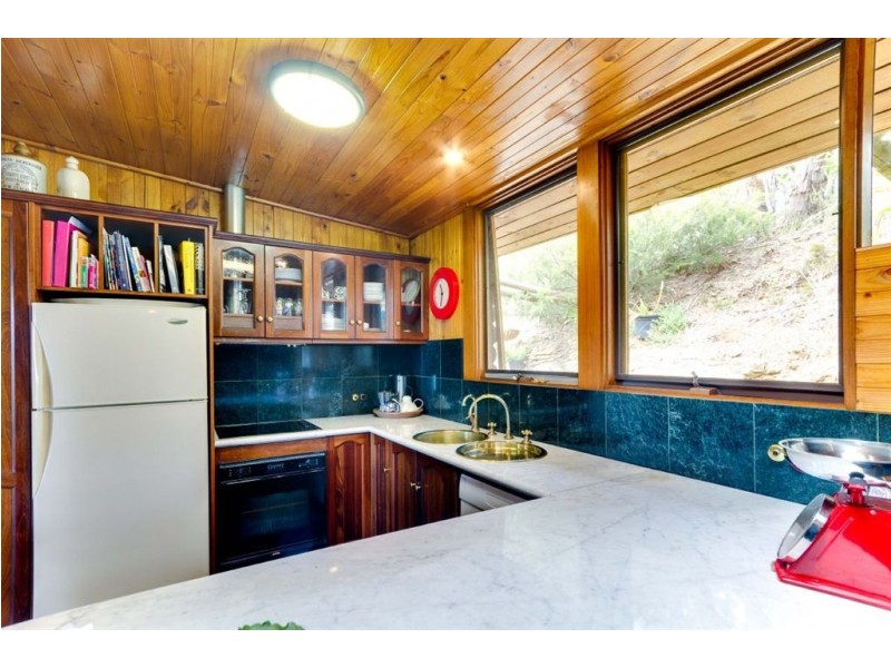 108 Emmett Road, Crafers West SA 5152