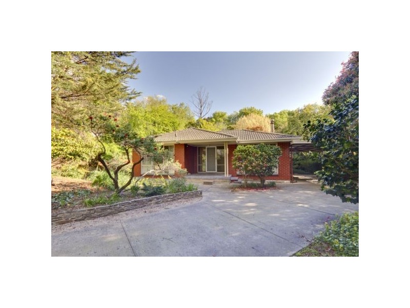 11 Hawthorn Road, Stirling SA 5152
