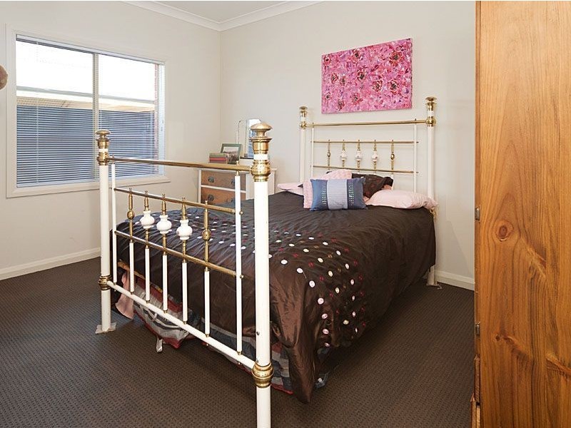 13 Strathford Way, Strathalbyn SA 5255