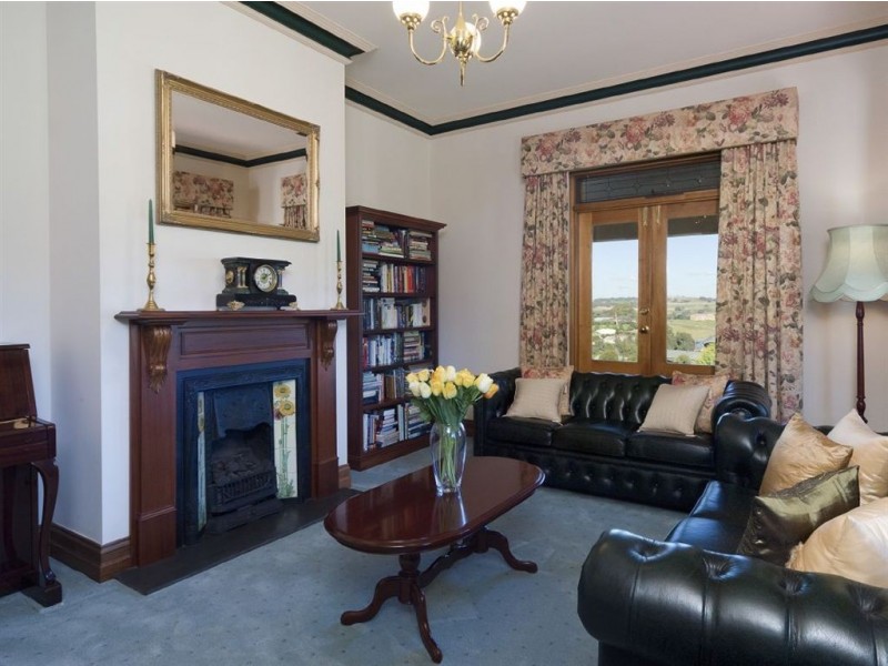 2 Schaefer Court, Mount Barker SA 5251