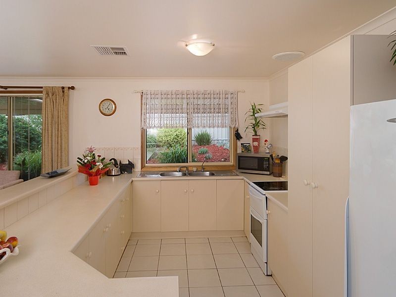 5 Young Court, Mount Barker SA 5251