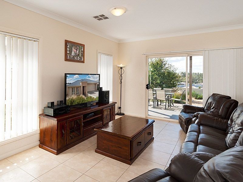 17 St  Andrews Drive, Strathalbyn SA 5255