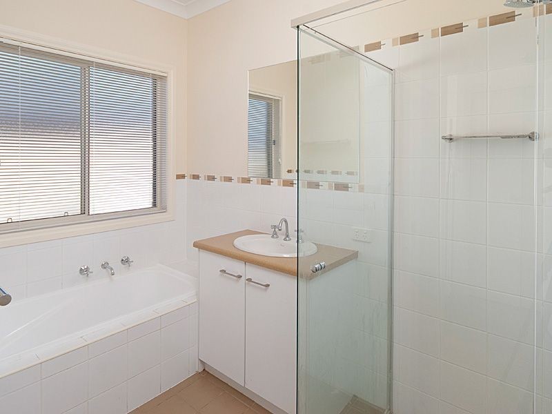 17 St  Andrews Drive, Strathalbyn SA 5255