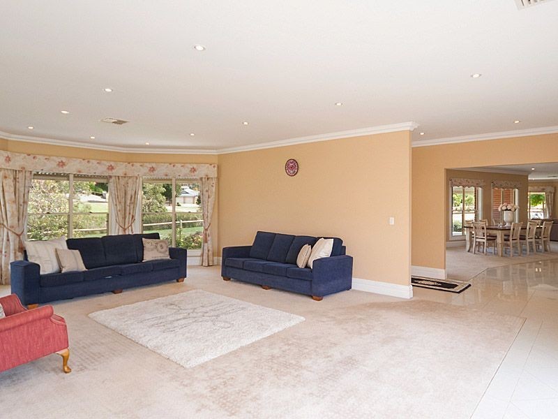 14 Claret Ash Drive, Mount Barker SA 5251