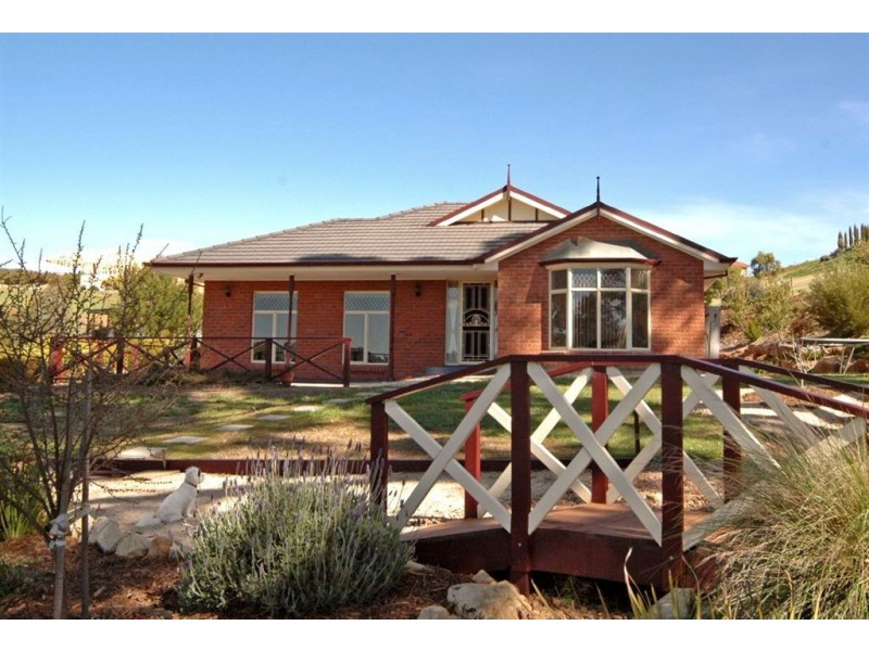 2 Les Bell Drive, Mount Barker SA 5251