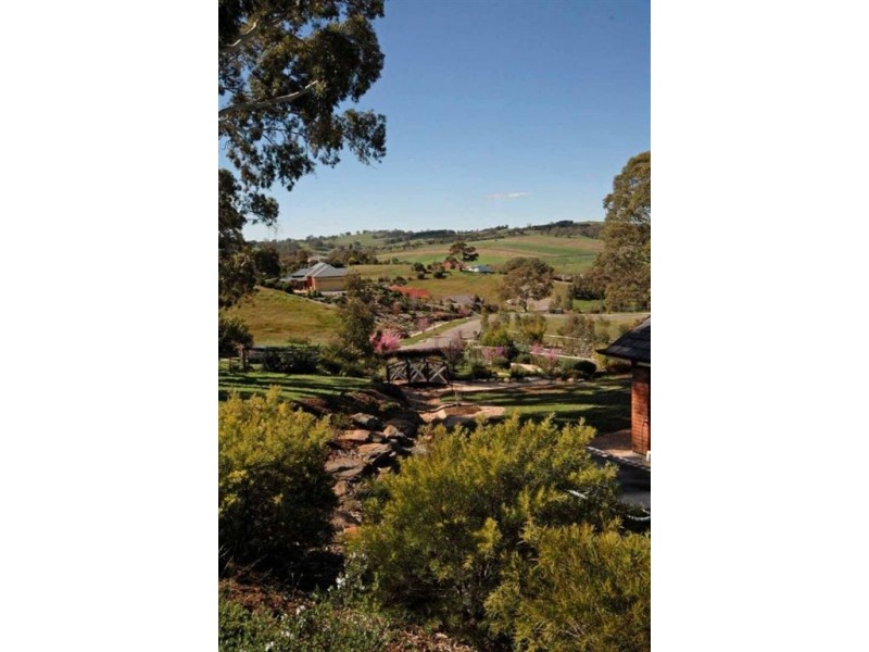 2 Les Bell Drive, Mount Barker SA 5251