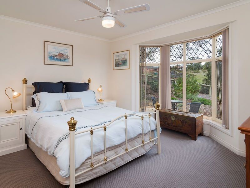 2 Les Bell Drive, Mount Barker SA 5251