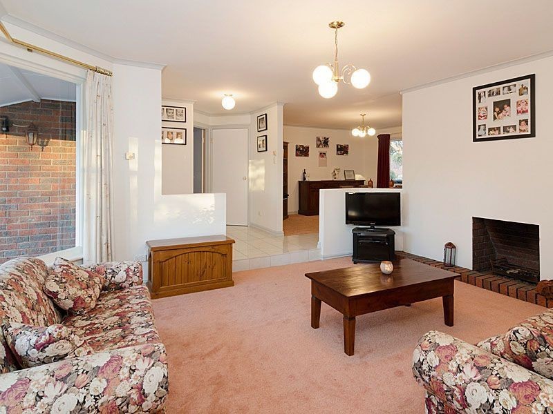 9 Allendale Grove, Woodside SA 5244